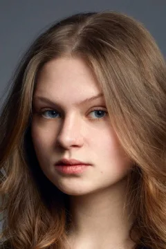 Defne Burnaz — фото